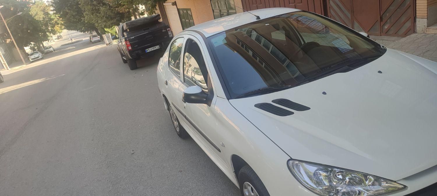 پژو ۲۰۶ صندوق دار v8 - 1395