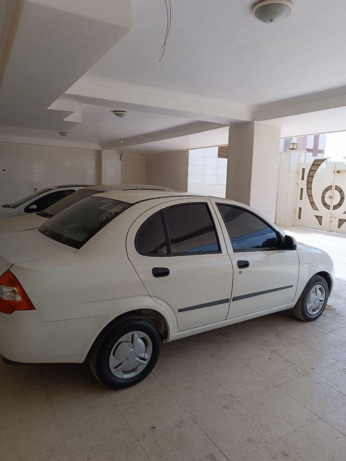تیبا صندوق دار SX - 1400