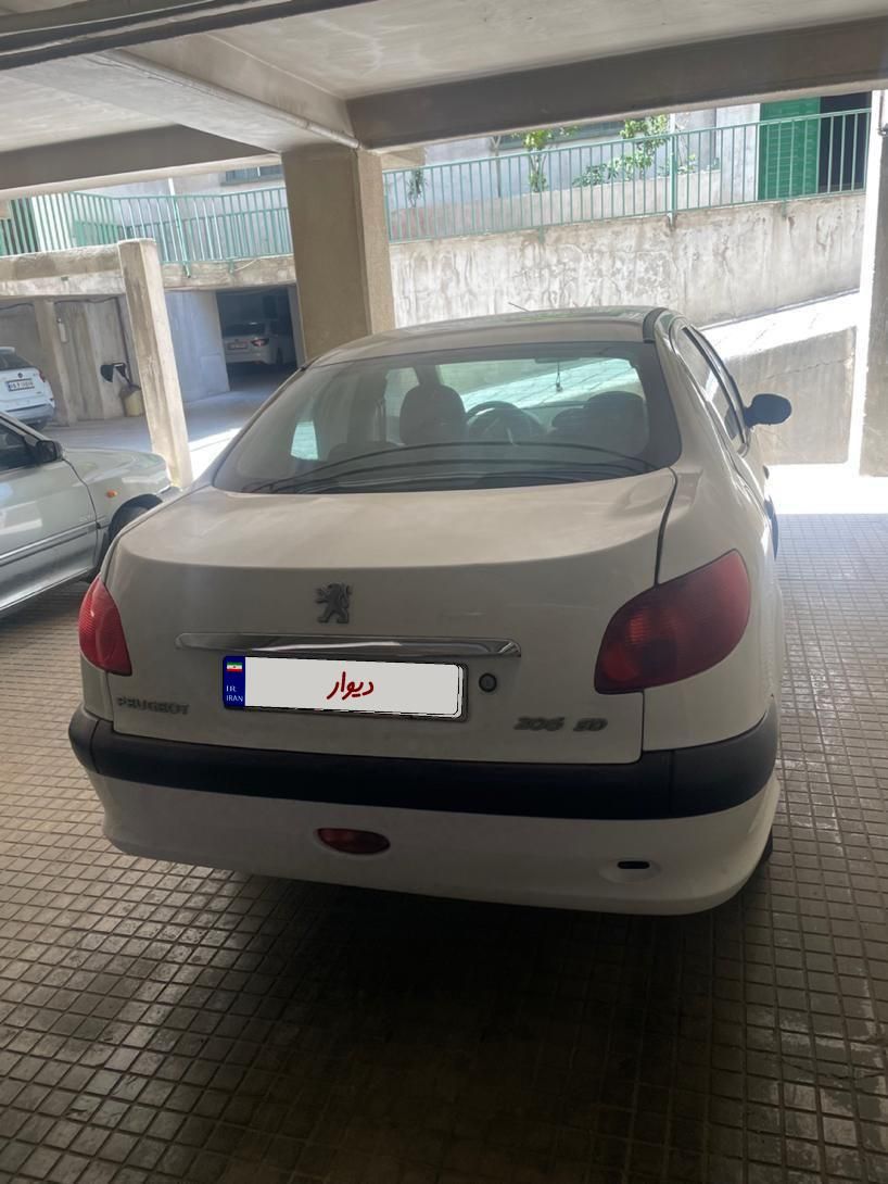 پژو ۲۰۶ صندوق دار v8 - 1390