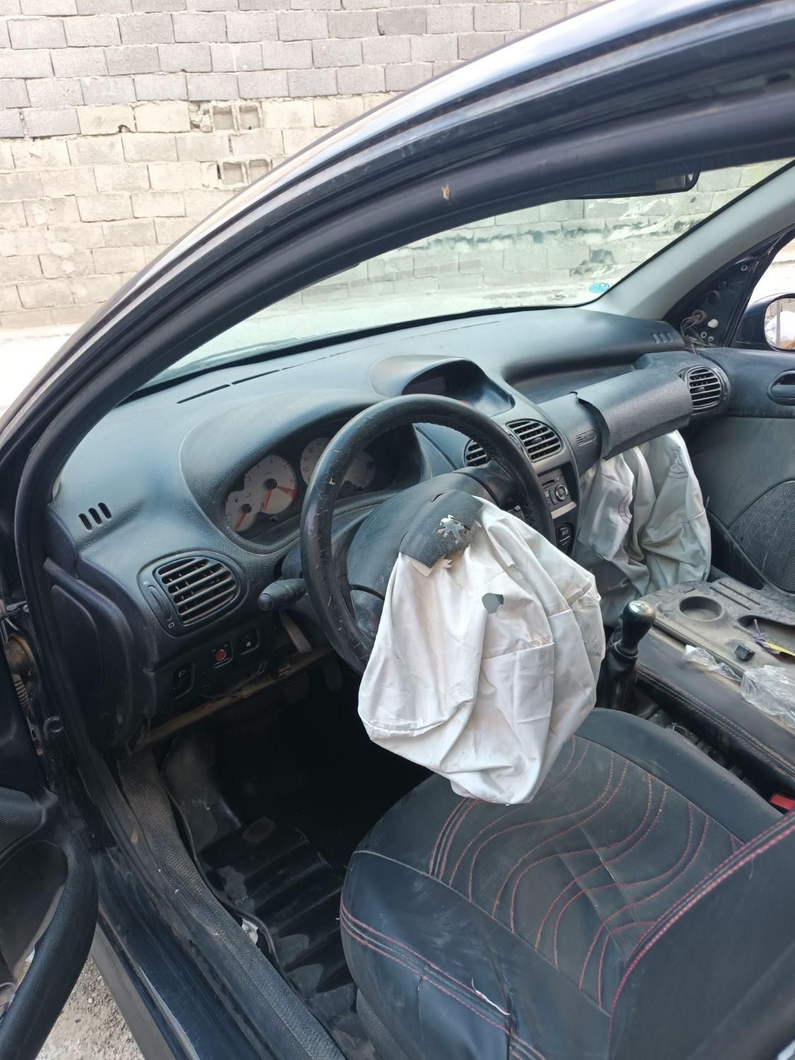 پژو ۲۰۶ صندوق دار v8 - 1394