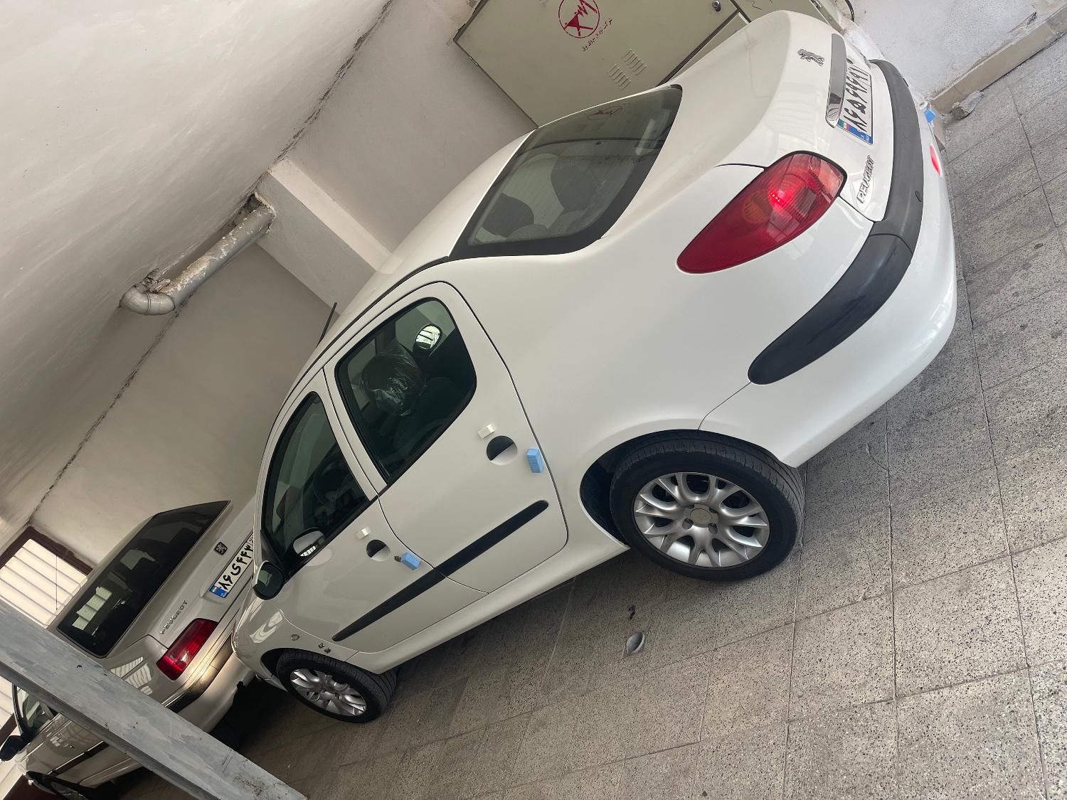 پژو ۲۰۶ صندوق دار v8 - 1394