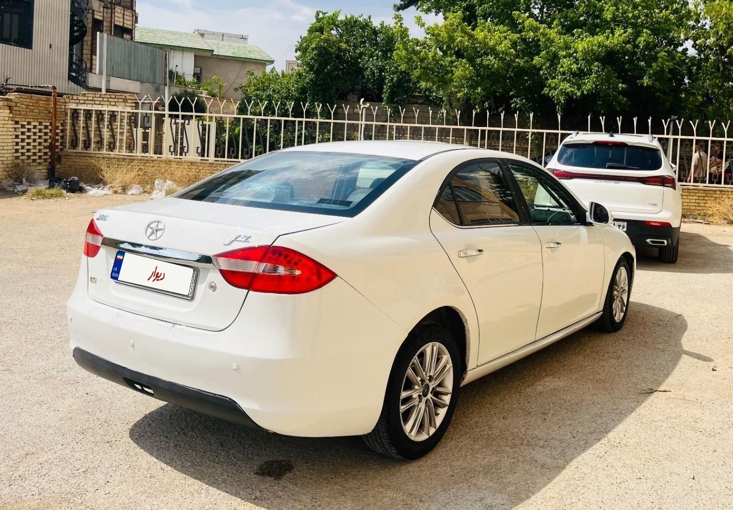 جک J5 اتوماتیک - 1394