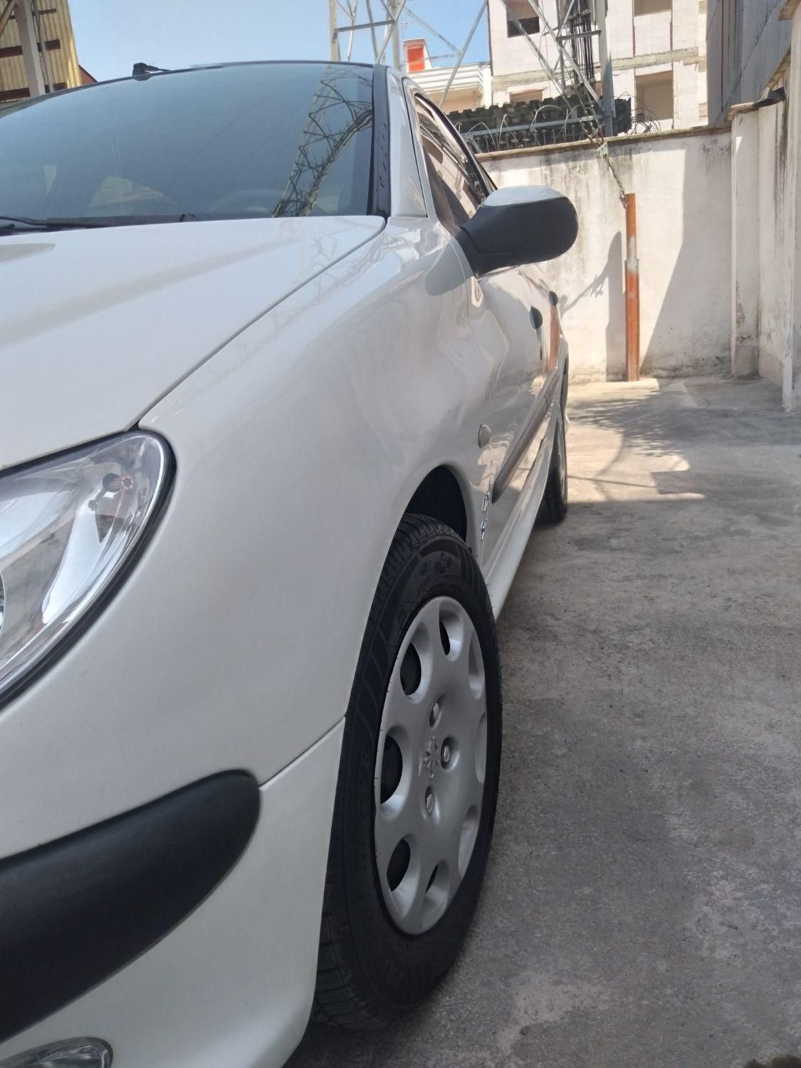 پژو ۲۰۶ صندوق دار v8 - 1396