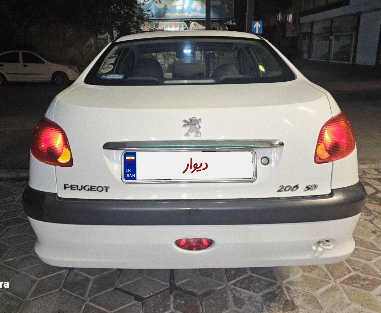 پژو ۲۰۶ صندوق دار v8 - 1398