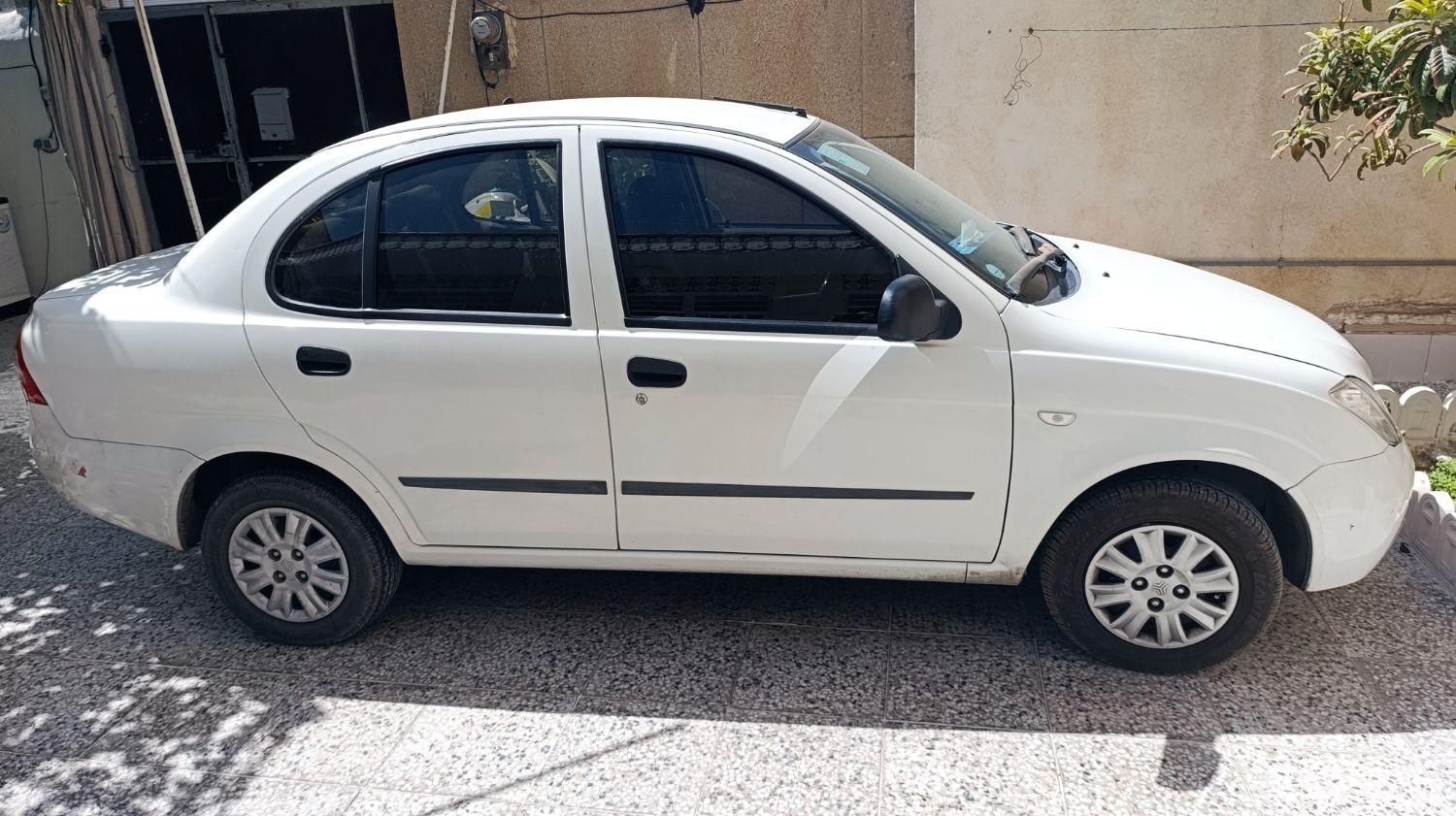 تیبا صندوق دار SX - 1400