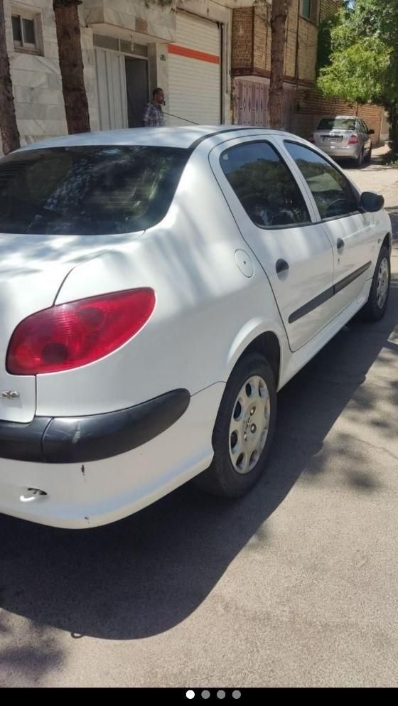 پژو ۲۰۶ صندوق دار v8 - 1394