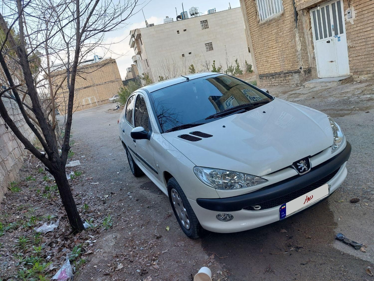 پژو ۲۰۶ صندوق دار v8 - 1394
