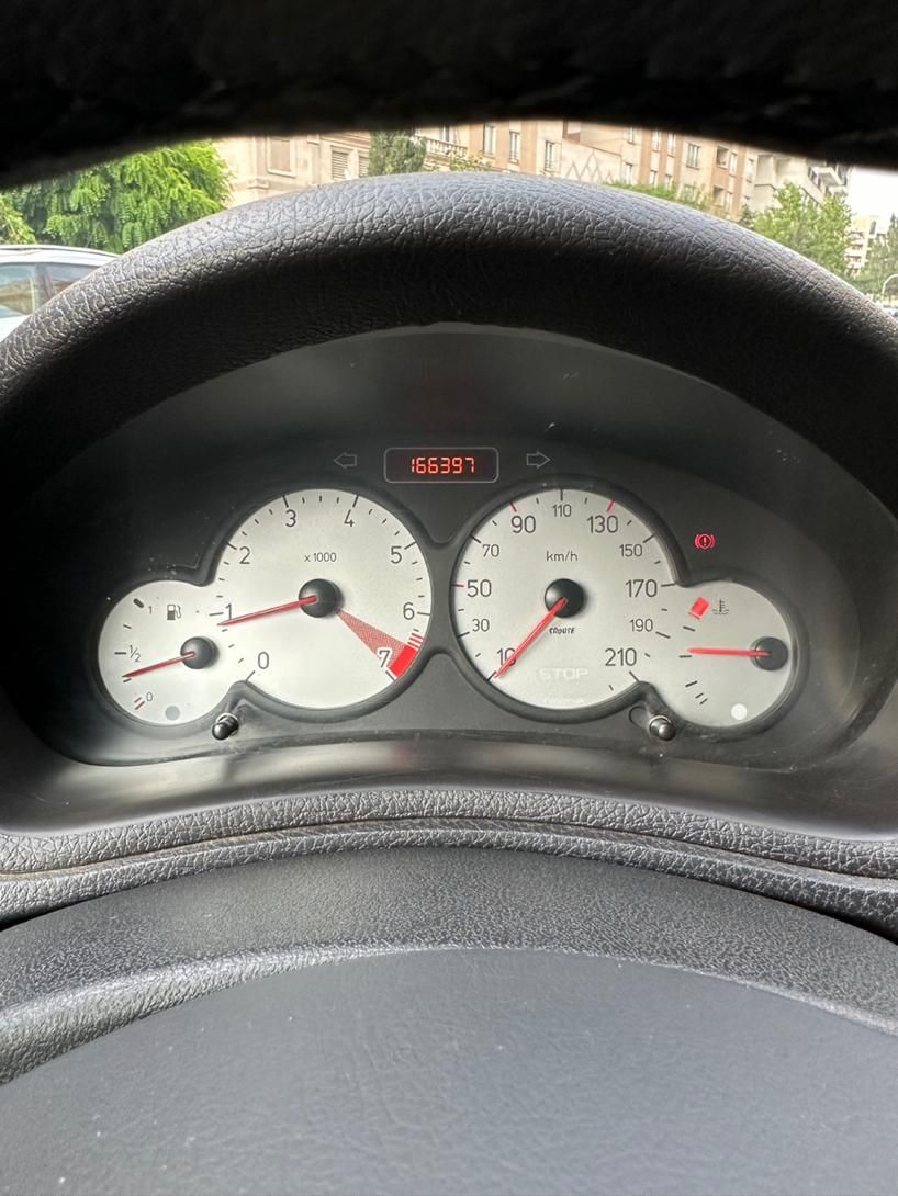 پژو ۲۰۶ صندوق دار v8 - 1392