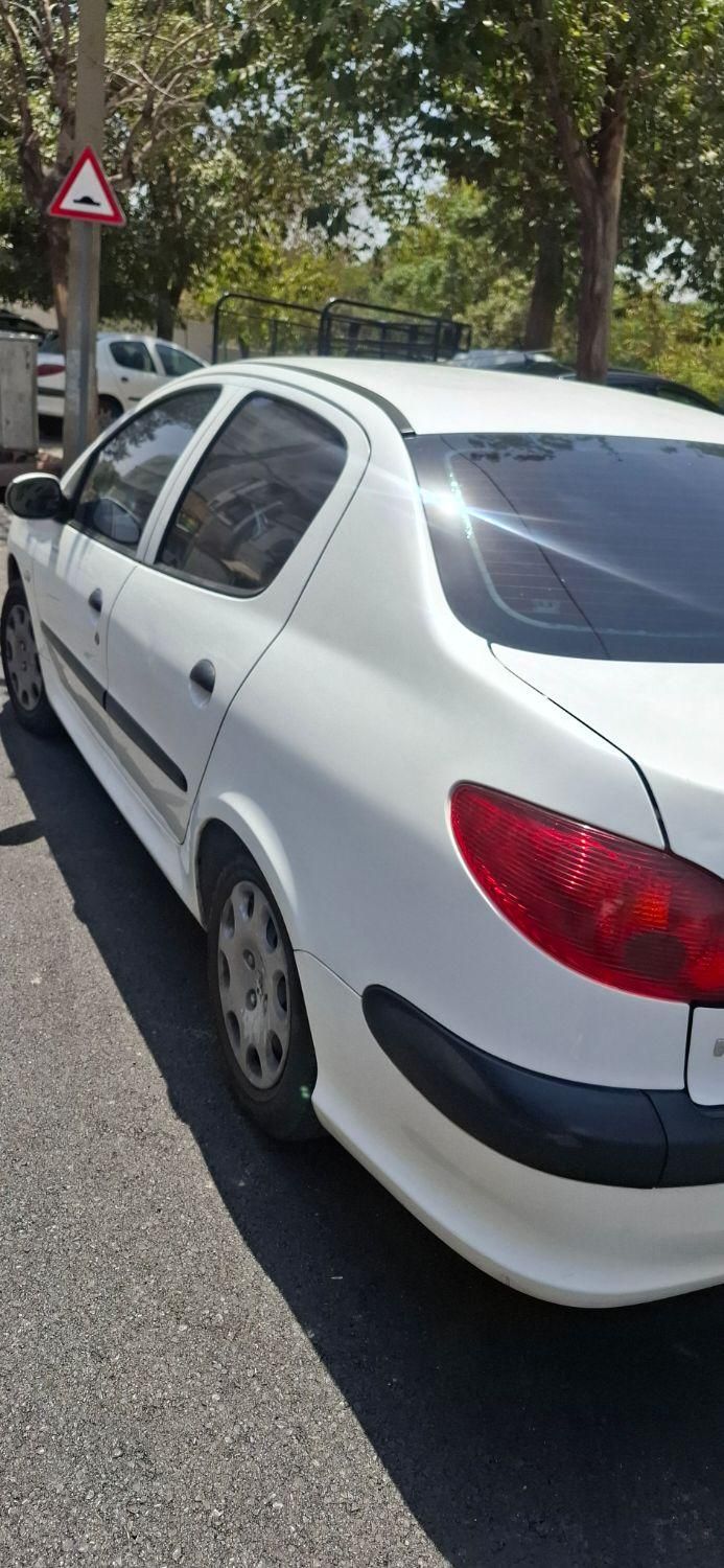 پژو ۲۰۶ صندوق دار v8 - 1398