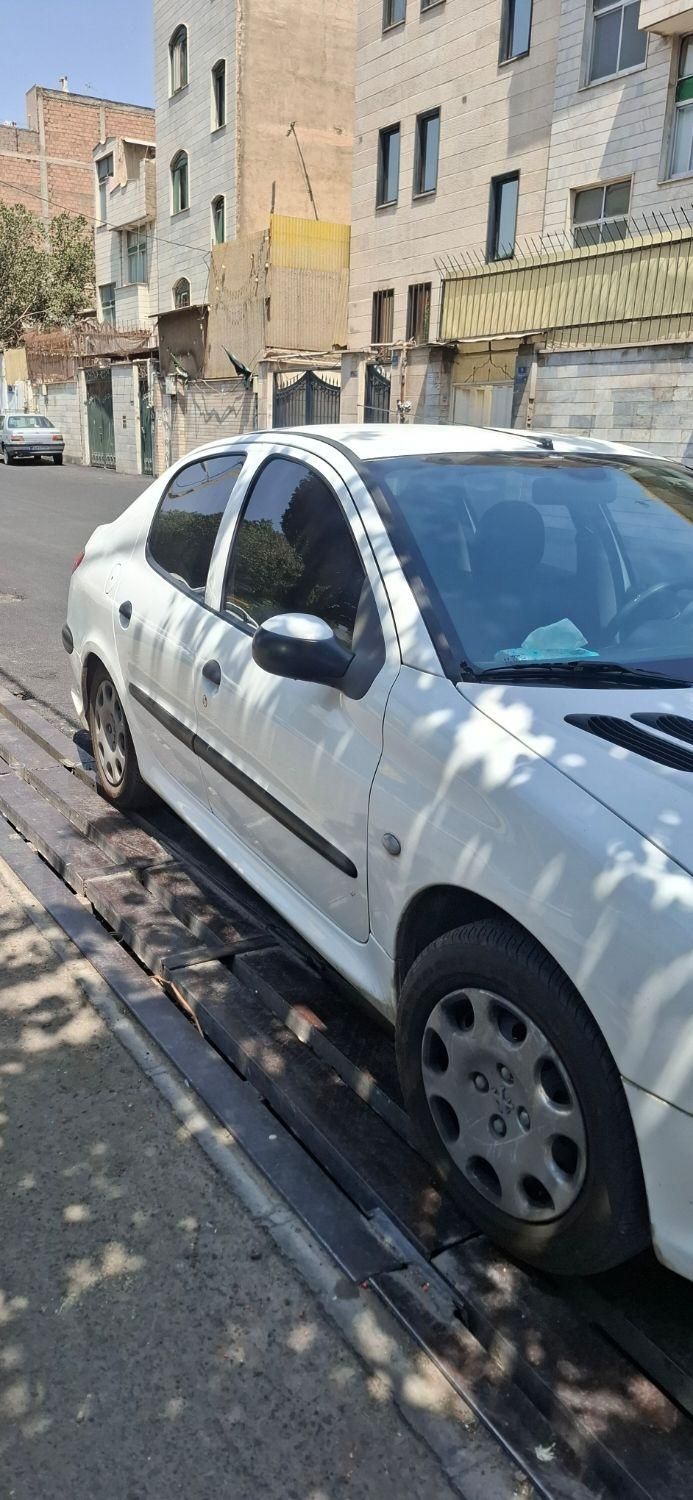 پژو ۲۰۶ صندوق دار v8 - 1398