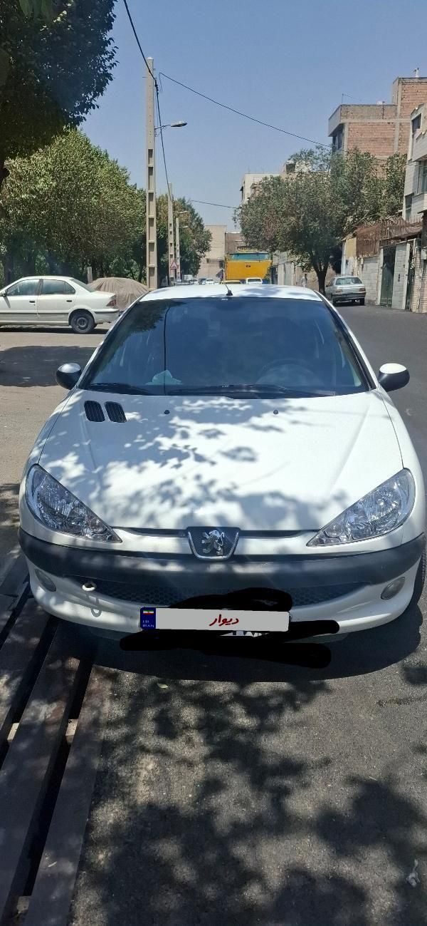 پژو ۲۰۶ صندوق دار v8 - 1398