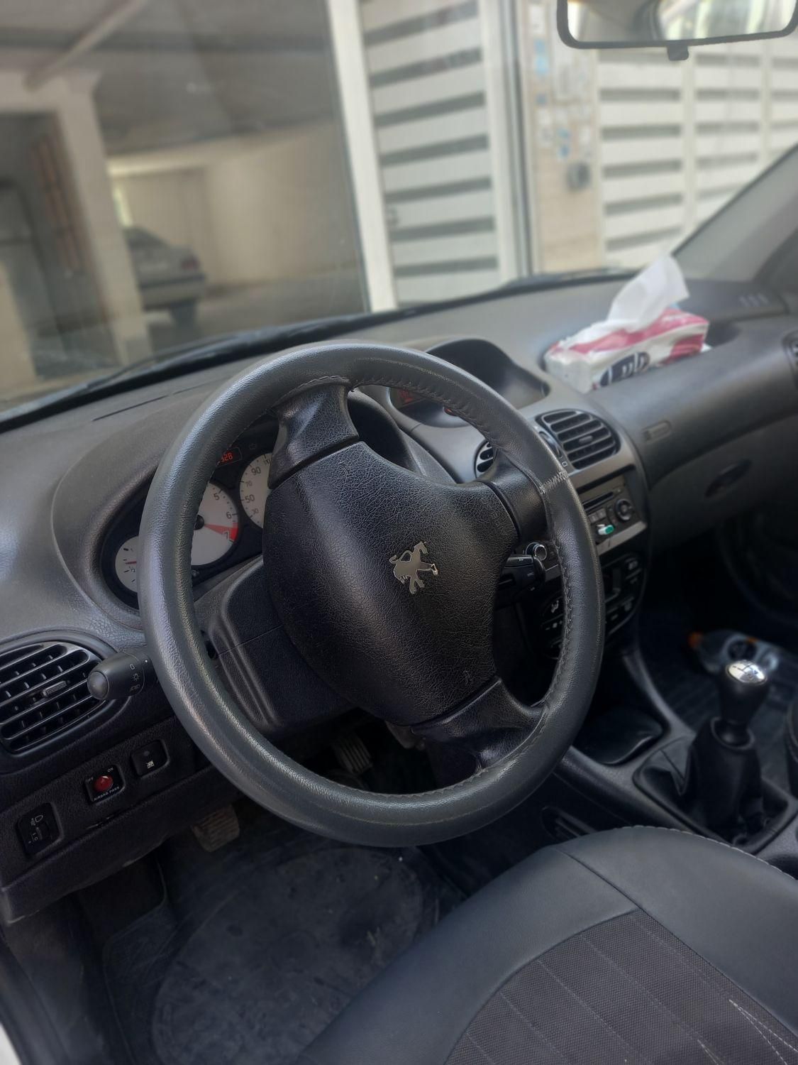 پژو ۲۰۶ صندوق دار v8 - 1398
