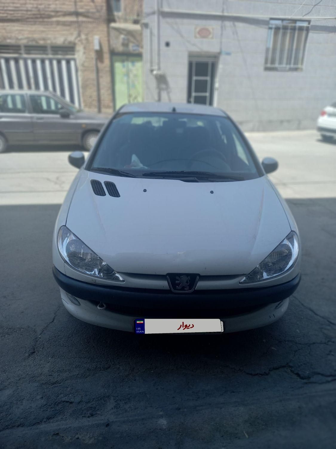 پژو ۲۰۶ صندوق دار v8 - 1398