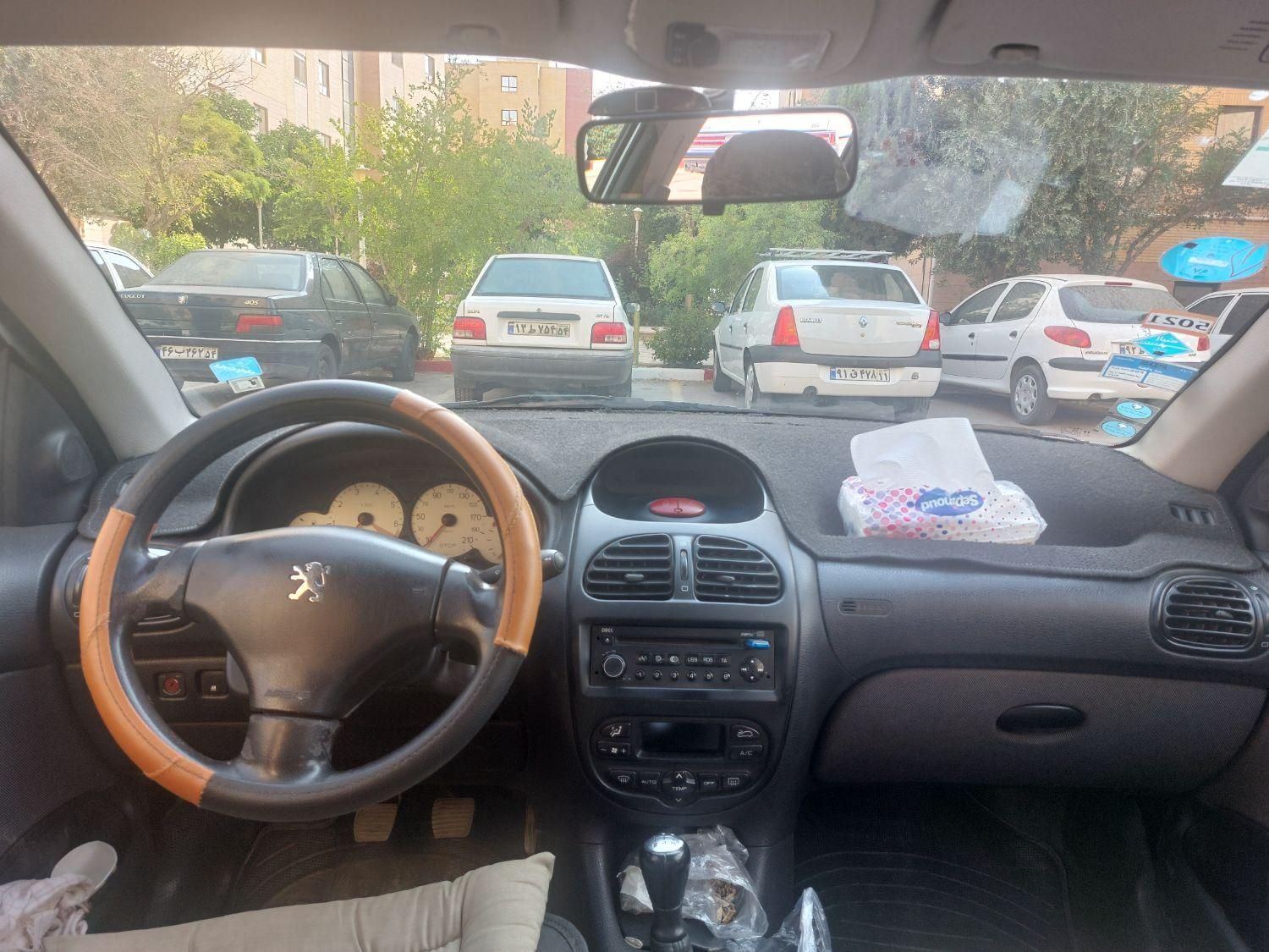 پژو ۲۰۶ صندوق دار v8 - 1391