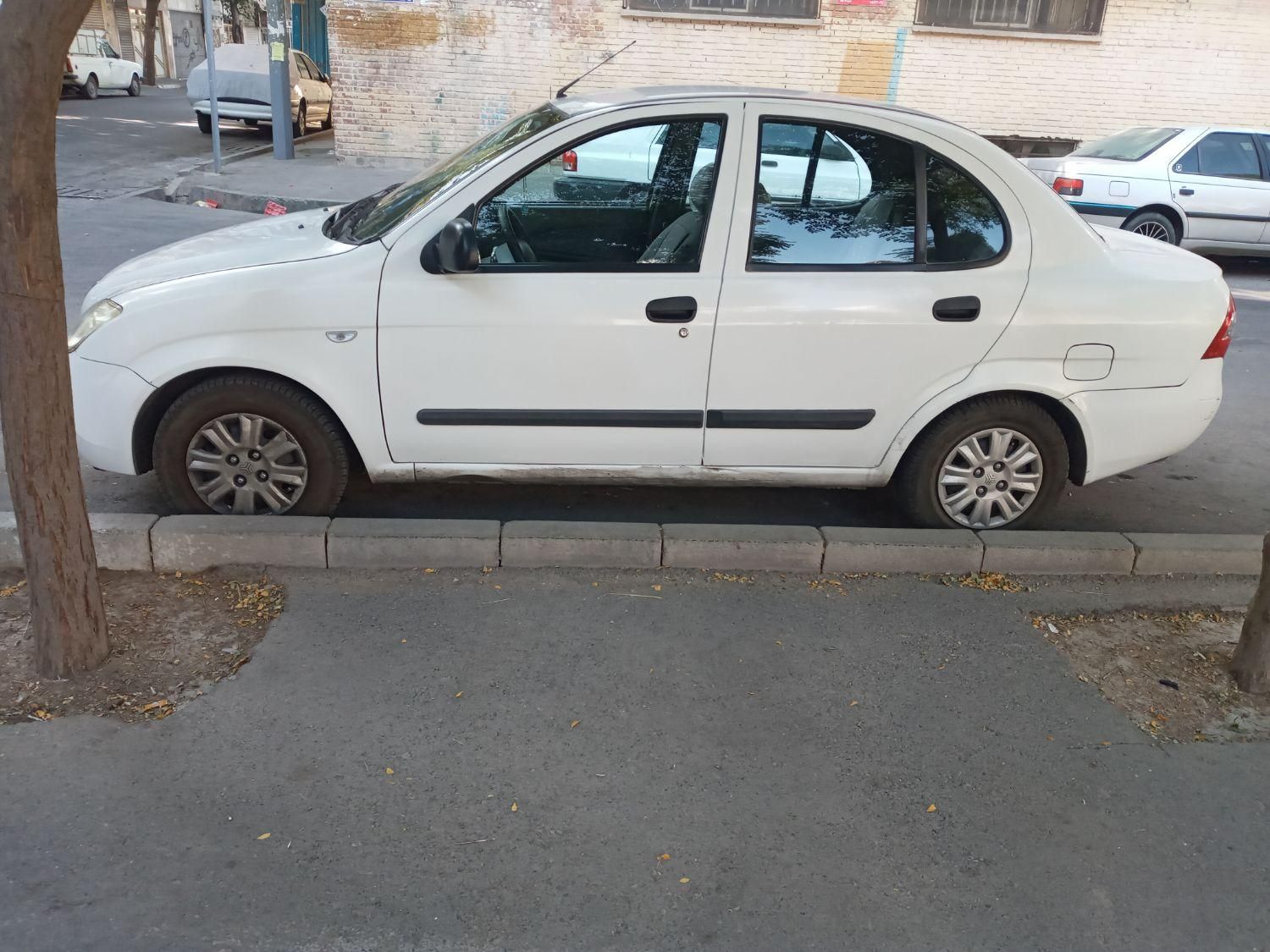 تیبا صندوق دار SX - 1395