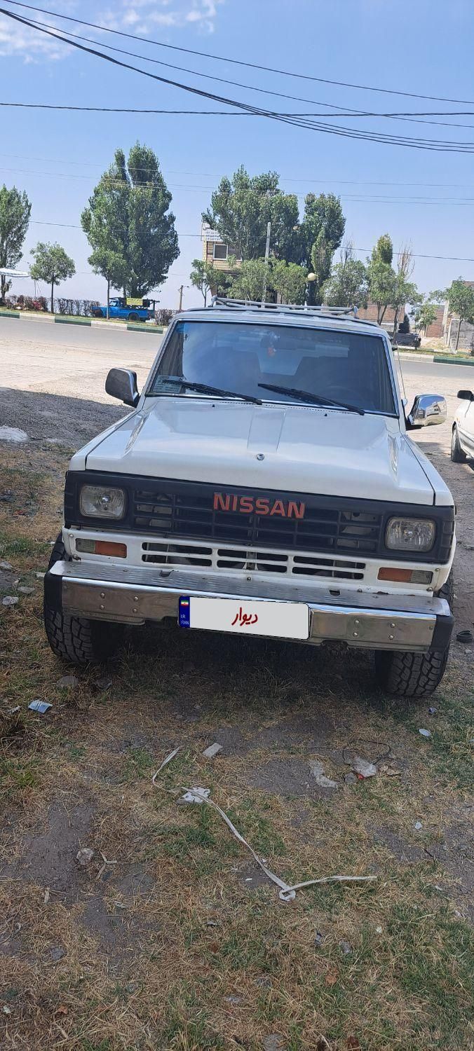 نیسان پاترول دو درب دنده‌ای - 1993