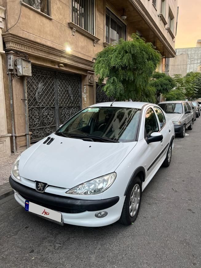 پژو ۲۰۶ صندوق دار v8 - 1397