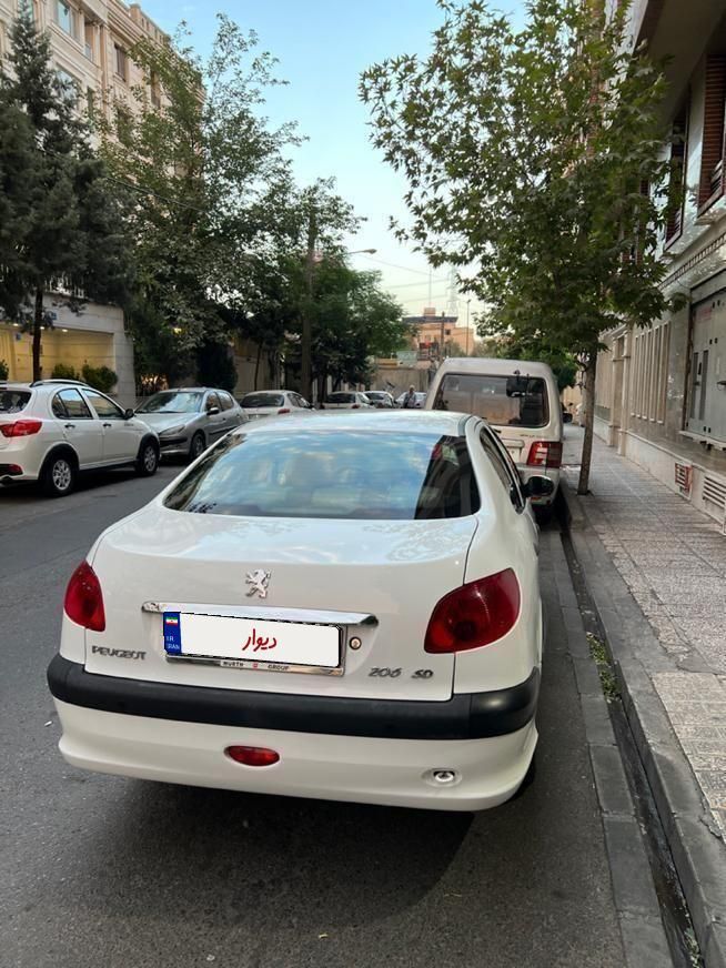 پژو ۲۰۶ صندوق دار v8 - 1397