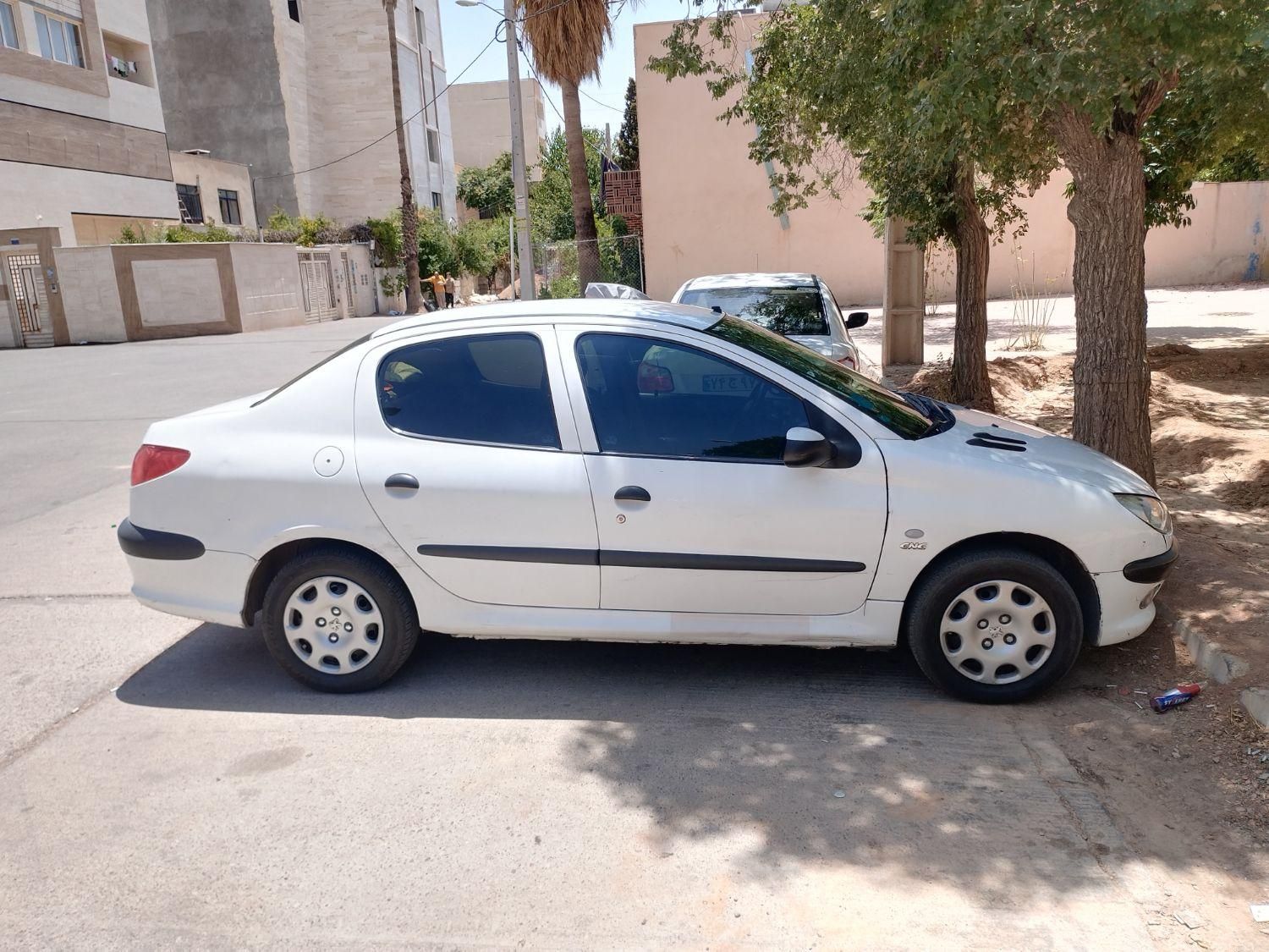پژو ۲۰۶ صندوق دار v8 - 1390