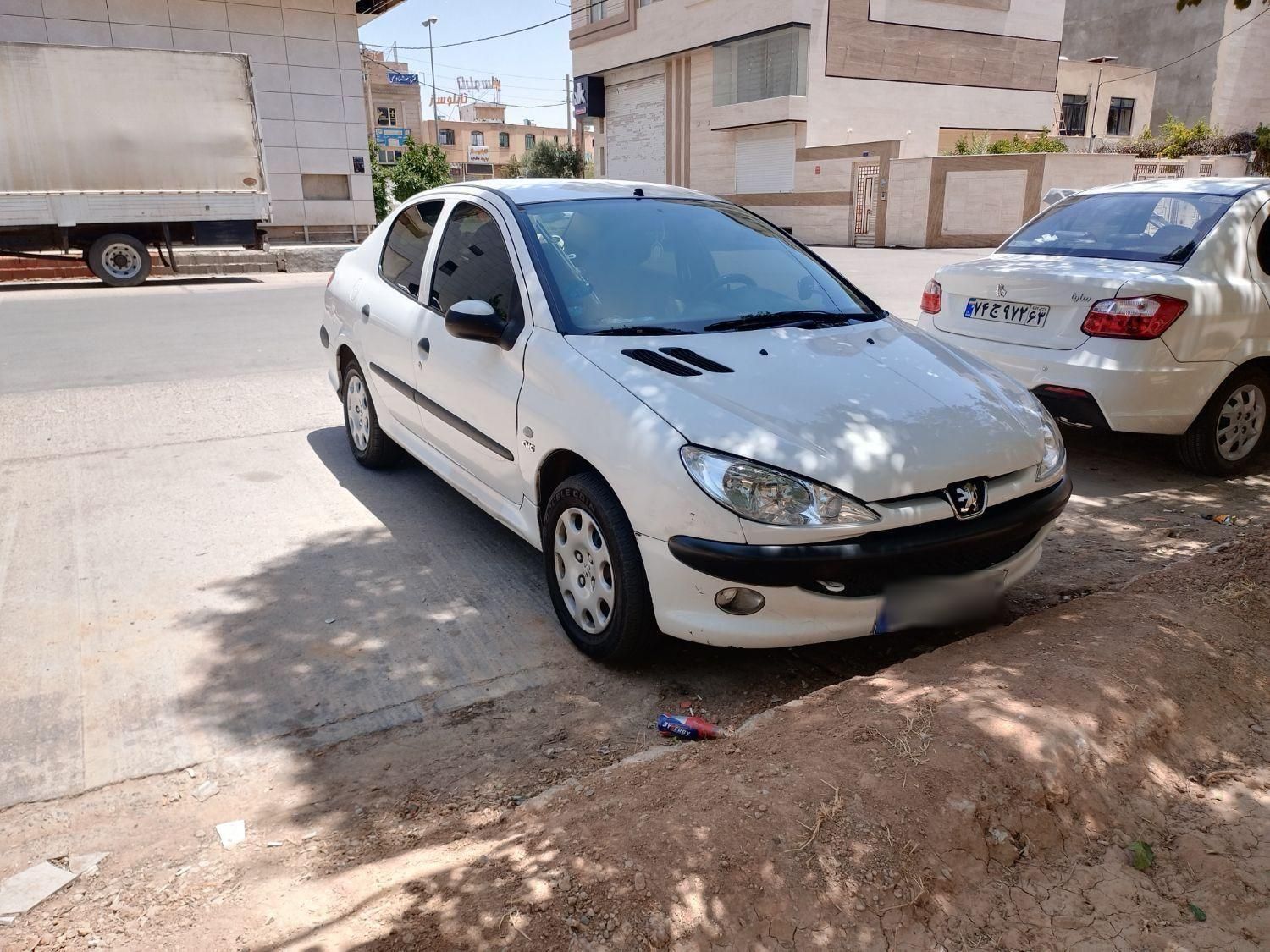 پژو ۲۰۶ صندوق دار v8 - 1390
