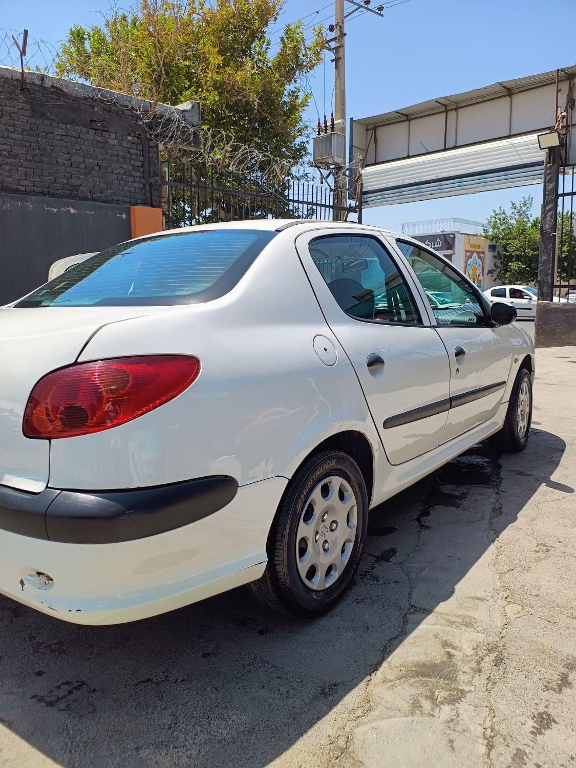 پژو ۲۰۶ صندوق دار v8 - 1394