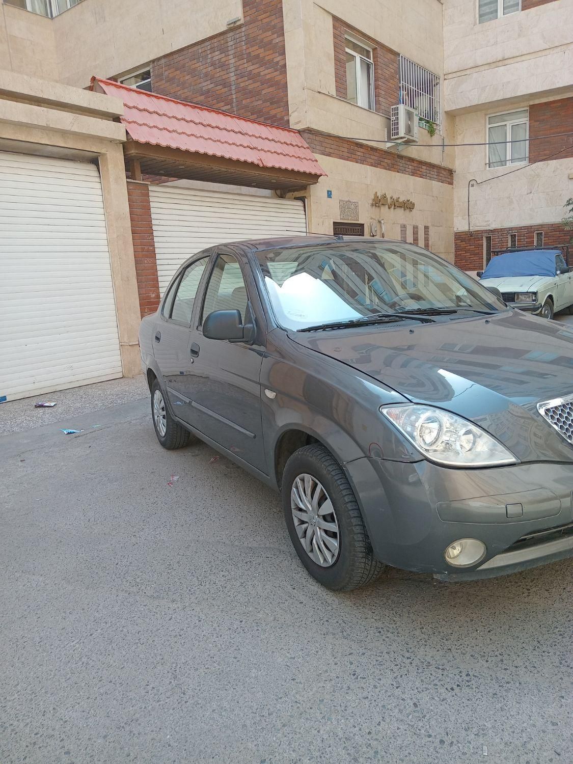 تیبا صندوق دار SX - 1395