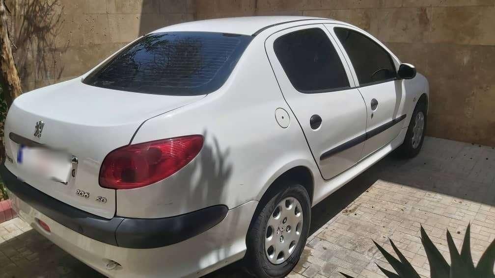پژو ۲۰۶ صندوق دار v8 - 1397