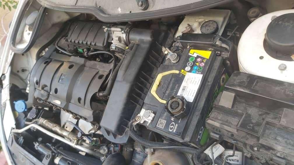 پژو ۲۰۶ صندوق دار v8 - 1397