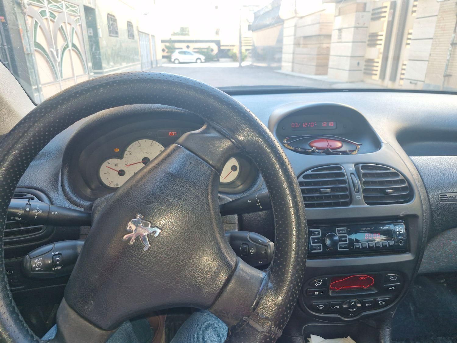 پژو ۲۰۶ صندوق دار v8 - 1391