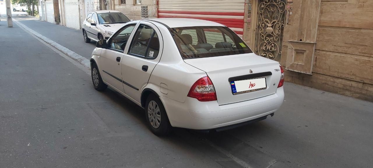تیبا صندوق دار SX - 1400