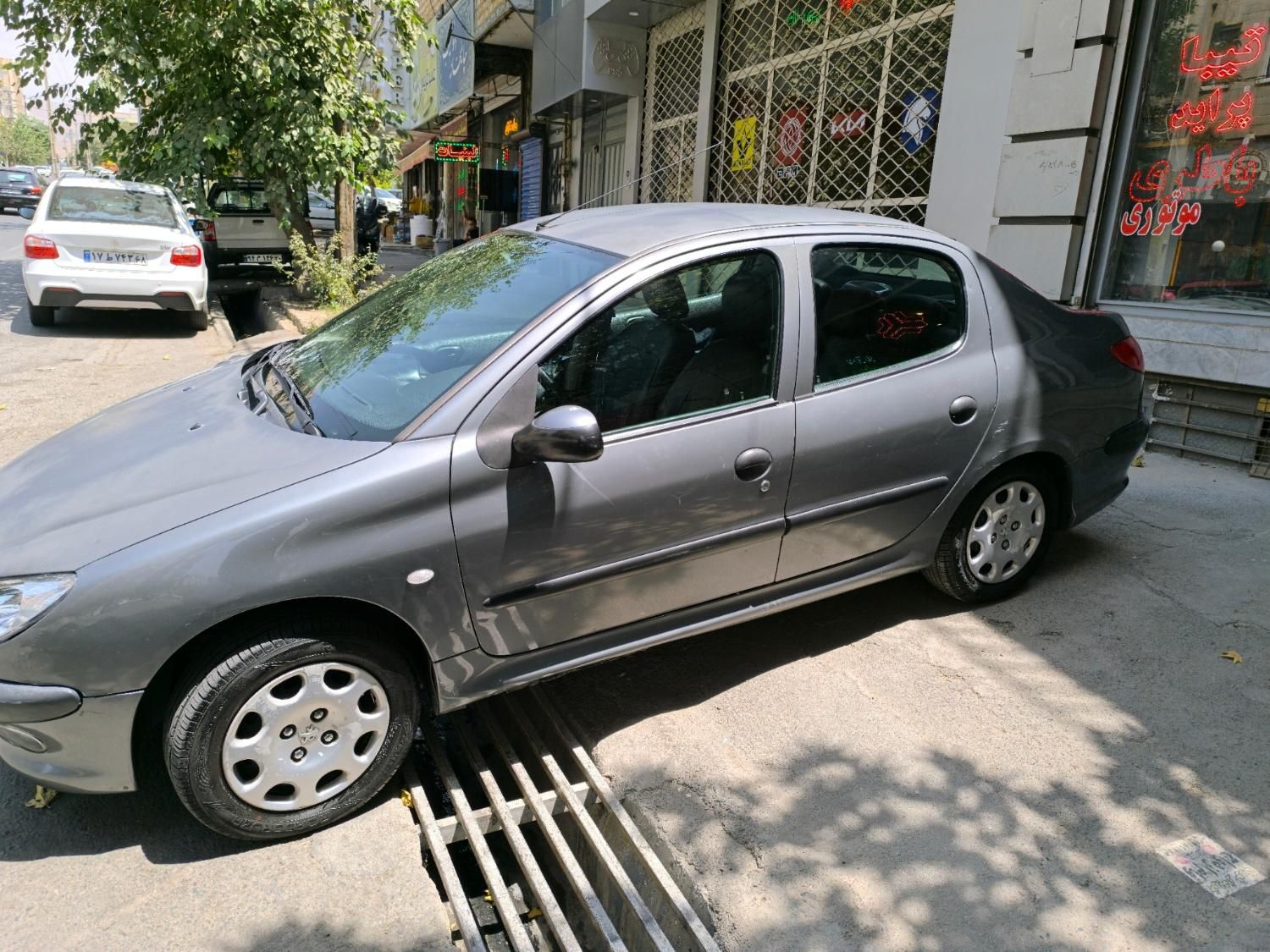 پژو ۲۰۶ صندوق دار v8 - 1385