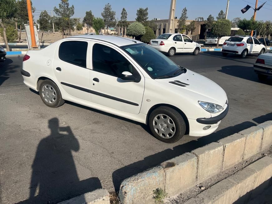 پژو ۲۰۶ صندوق دار v8 - 1394