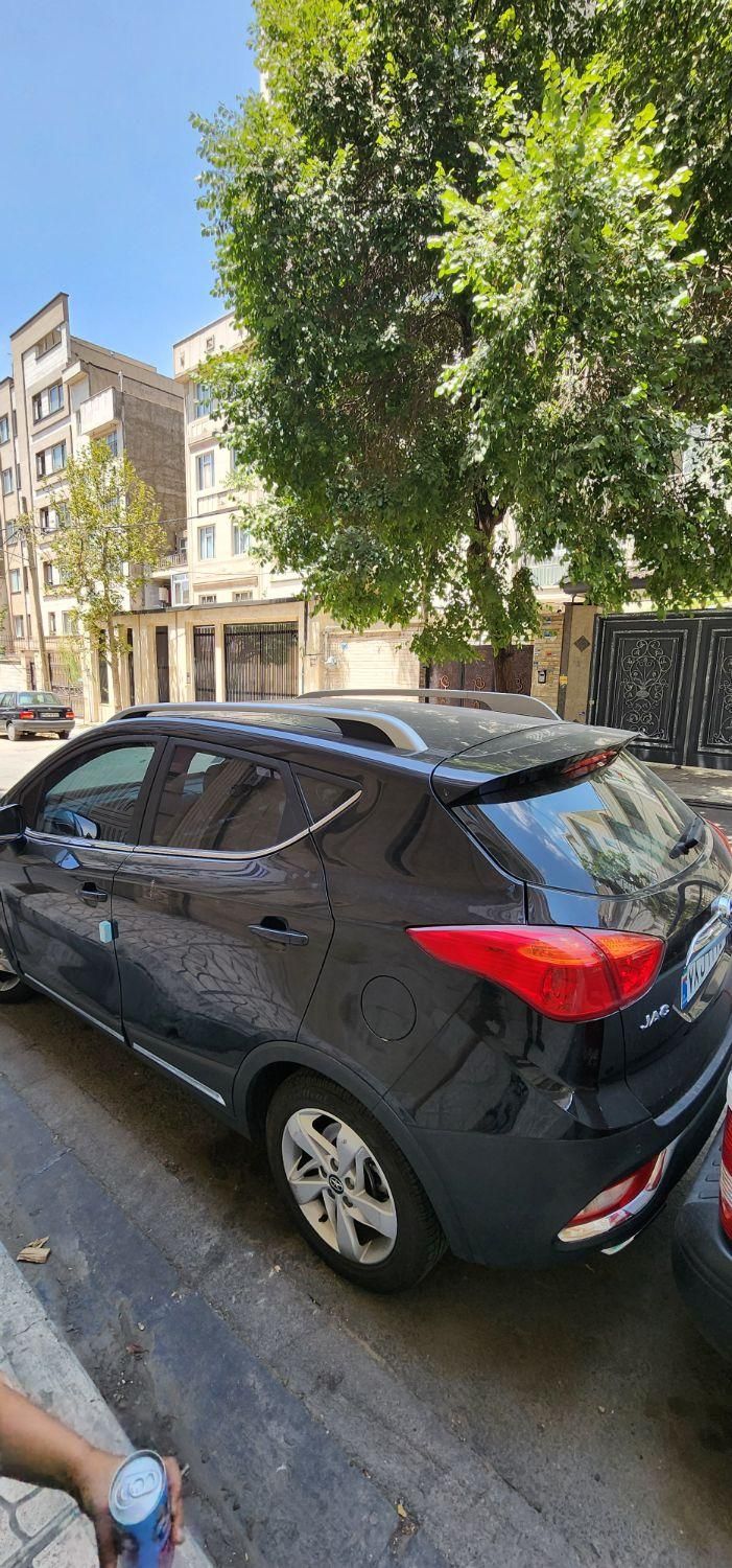 جک S3 اتوماتیک - 1402