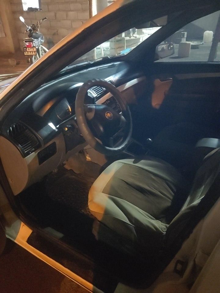 لیفان 520 دنده‌ای - 1389