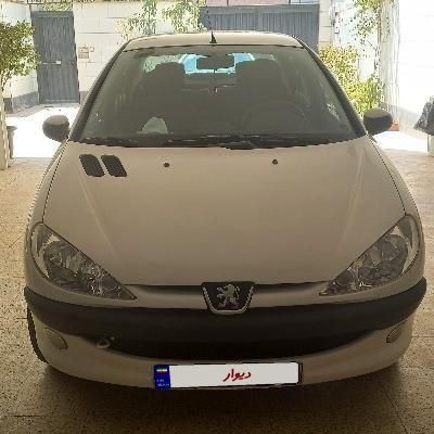 پژو ۲۰۶ صندوق دار v8 - 1393