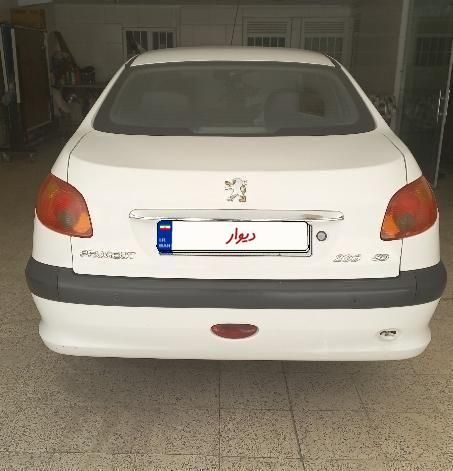 پژو ۲۰۶ صندوق دار v8 - 1393