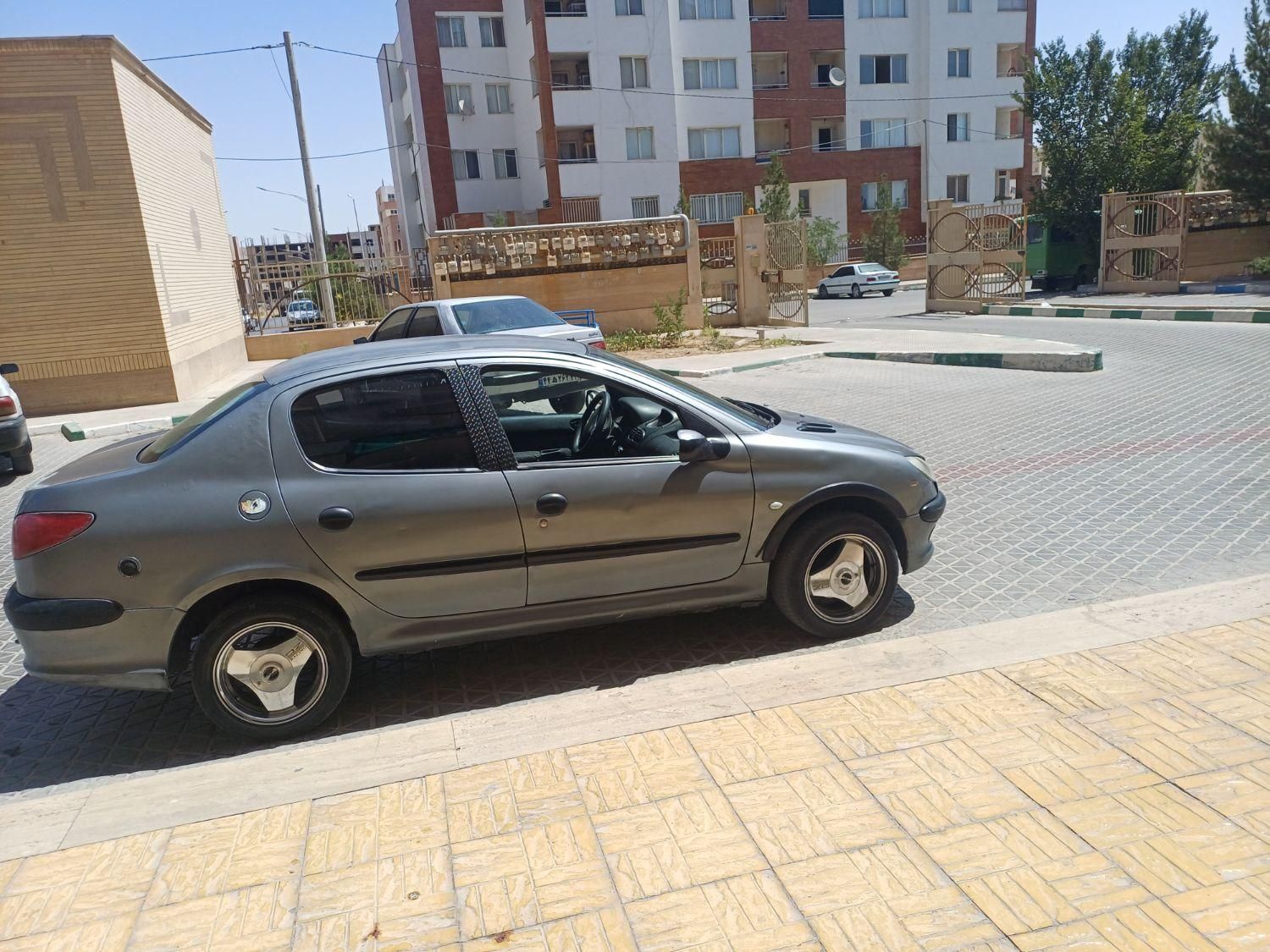 پژو ۲۰۶ صندوق دار v20 - 1388