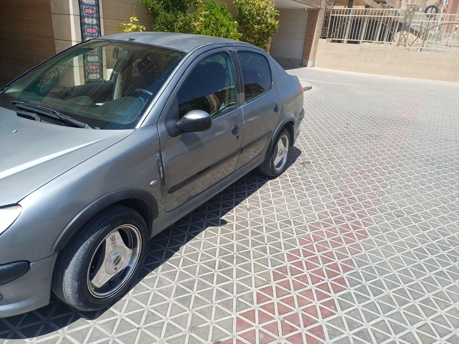 پژو ۲۰۶ صندوق دار v20 - 1388