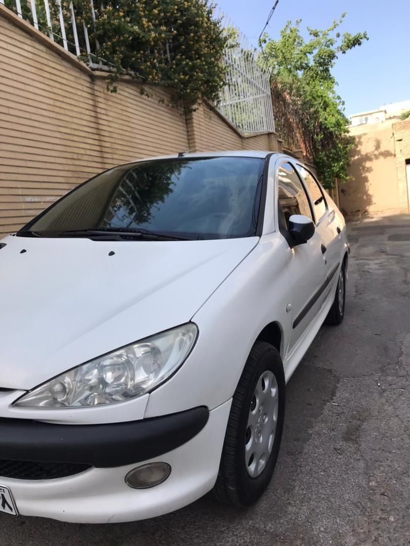 پژو ۲۰۶ صندوق دار v8 - 1393