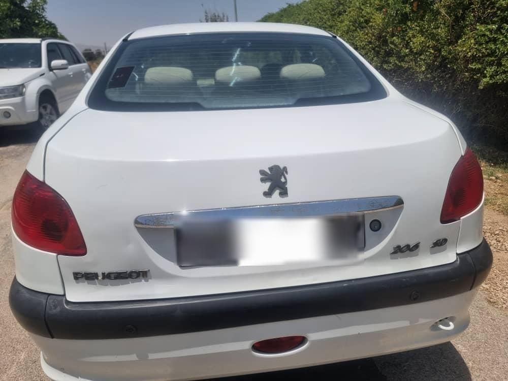 پژو ۲۰۶ صندوق دار v8 - 1394