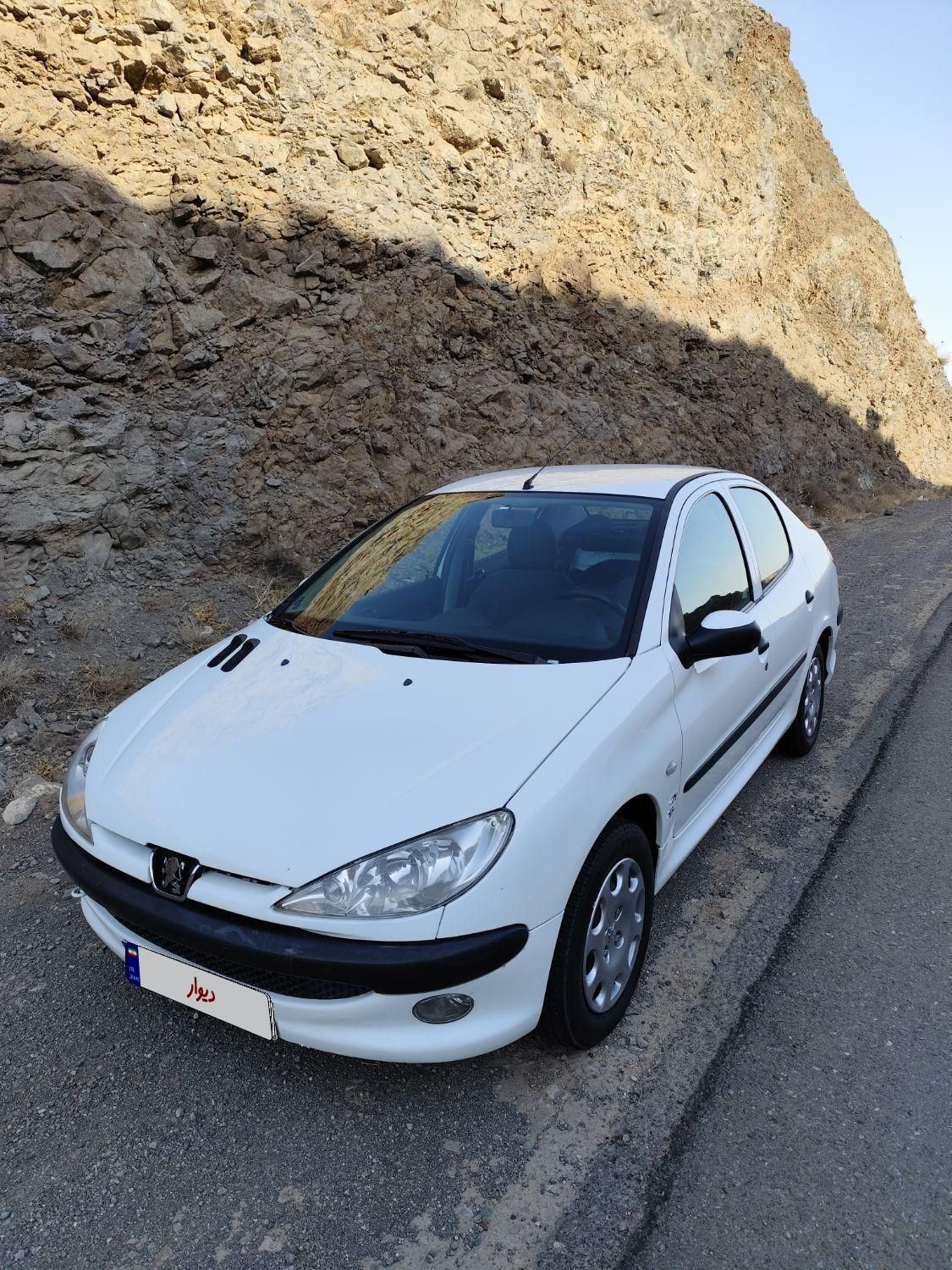 پژو ۲۰۶ صندوق دار v8 - 1396