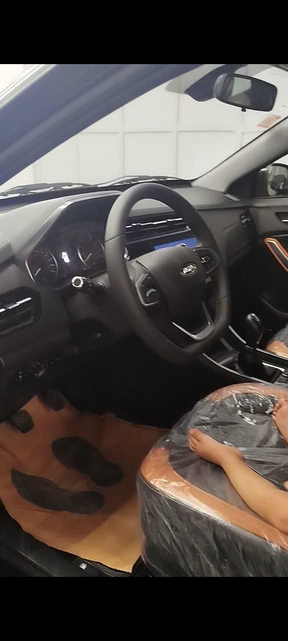 ام وی ام X22 دنده‌ای لاکچری - 1399