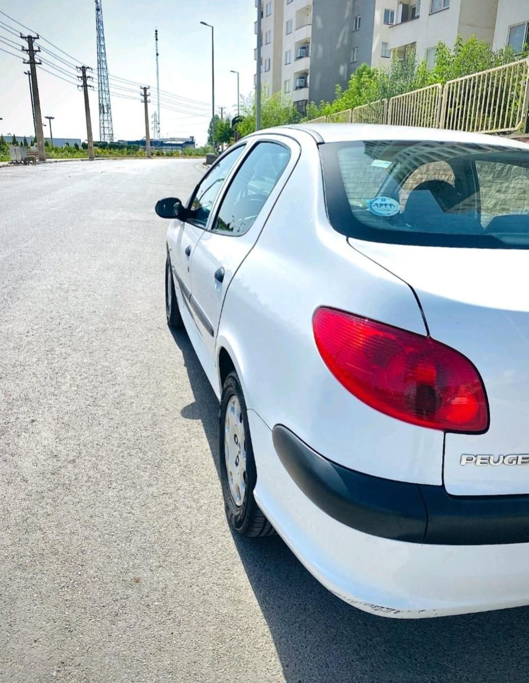 پژو ۲۰۶ صندوق دار v8 - 1397