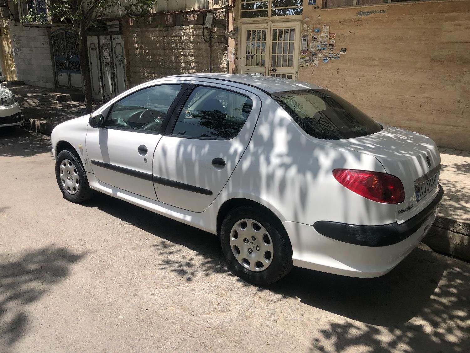 پژو ۲۰۶ صندوق دار v8 - 1390