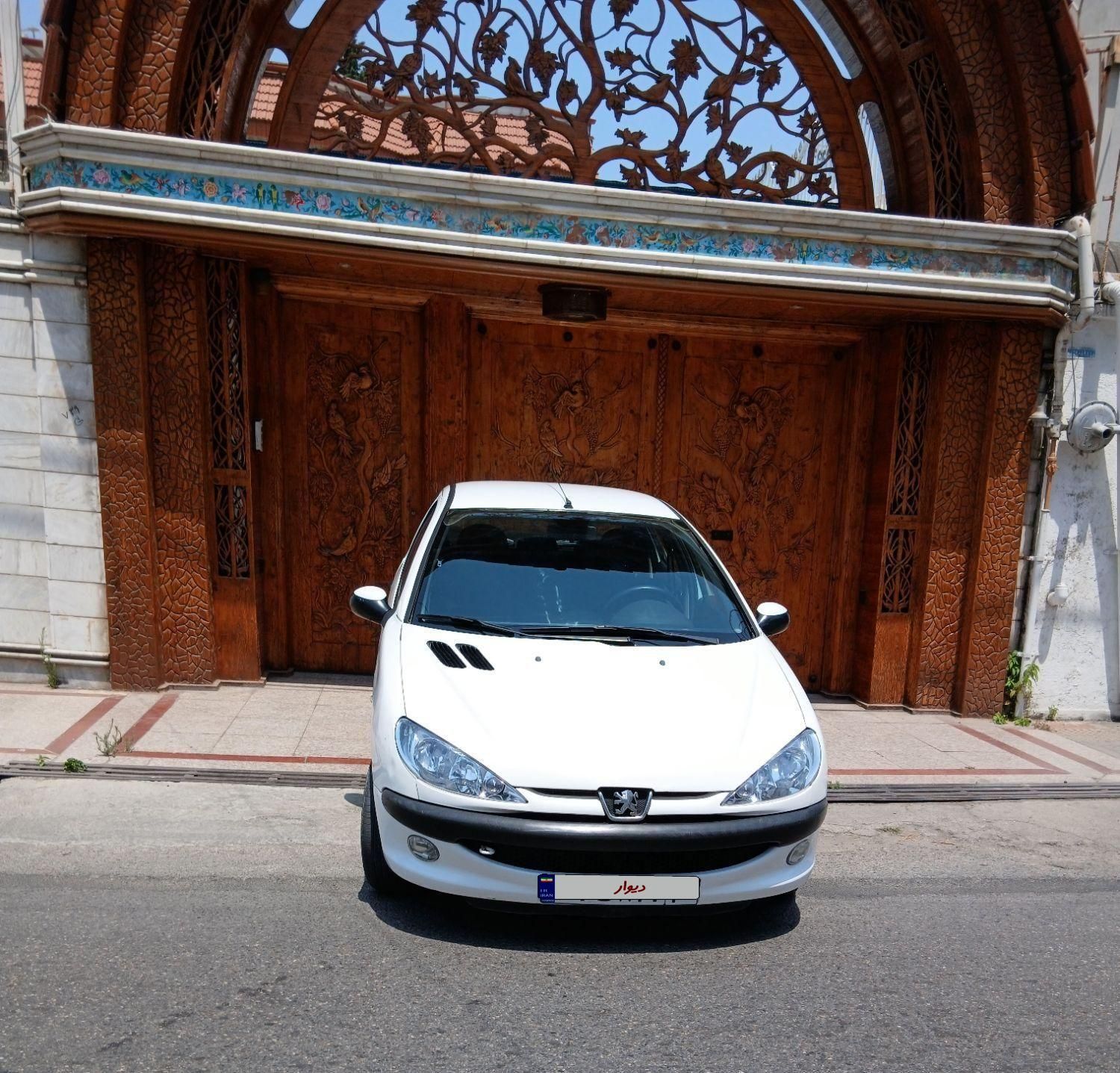 پژو ۲۰۶ صندوق دار v8 - 1396