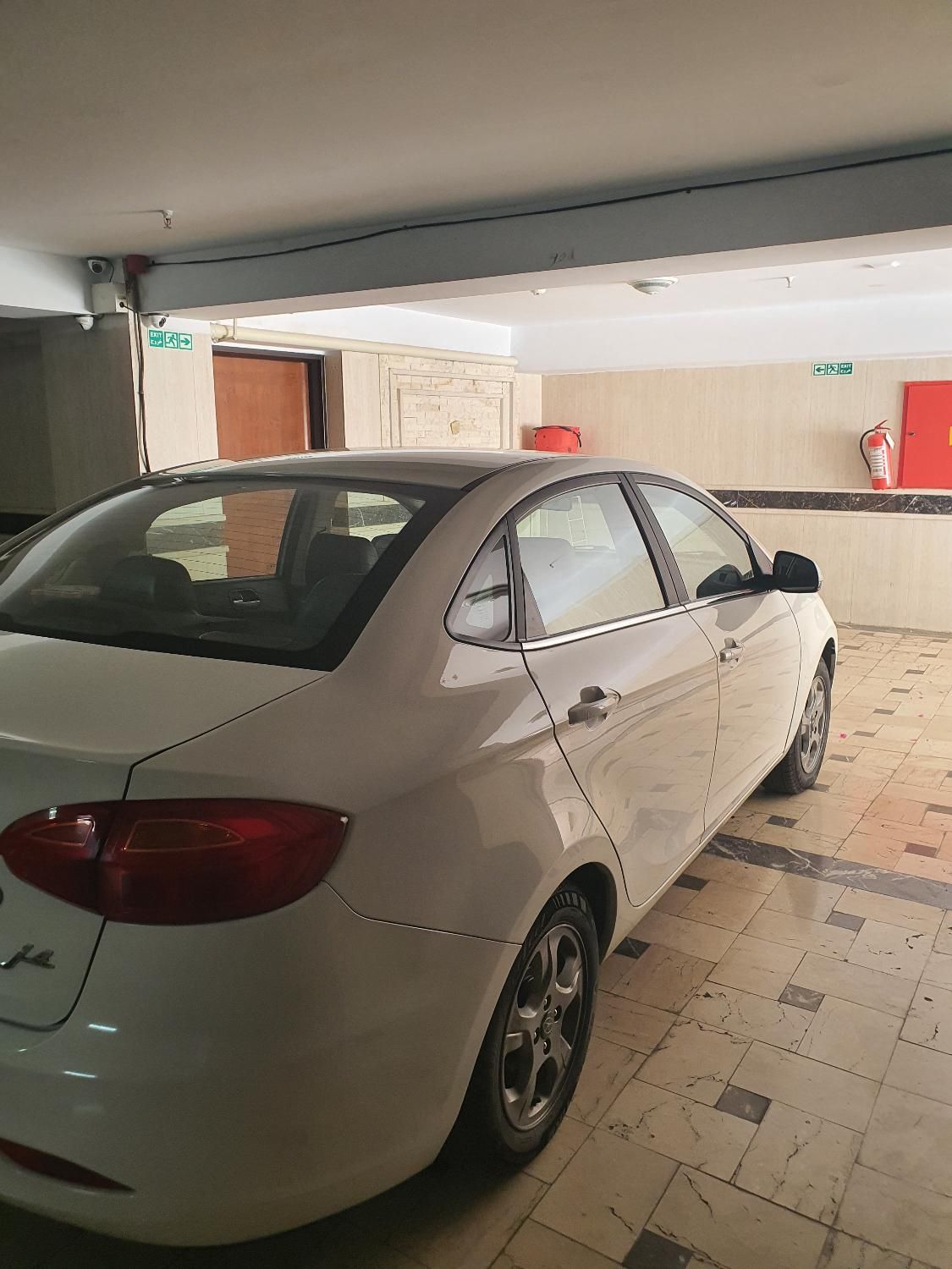 جک J4 اتوماتیک ساده - 1400