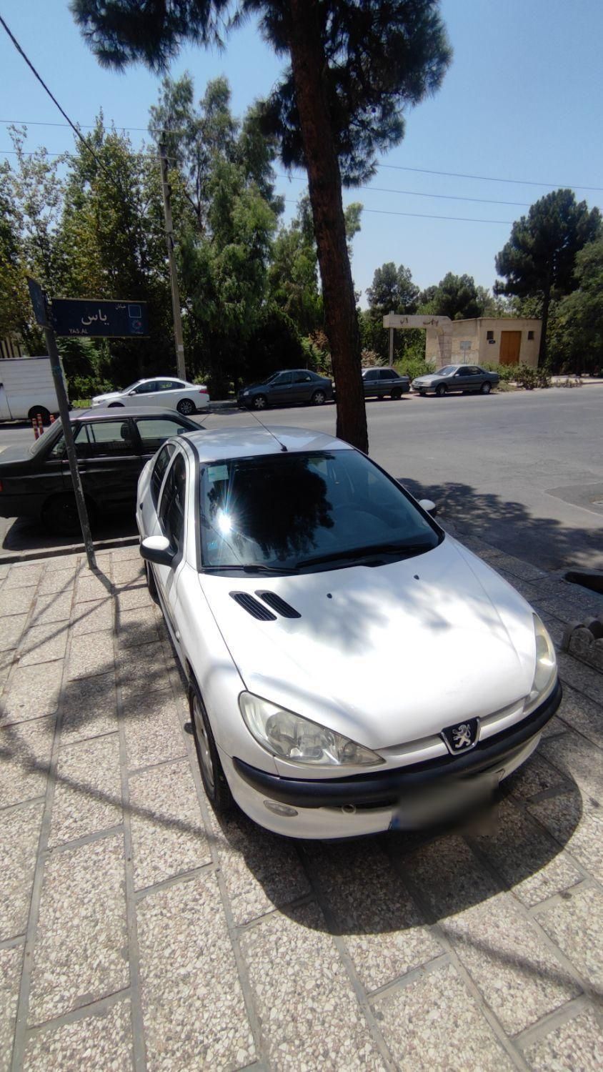 پژو ۲۰۶ صندوق دار v8 - 1397