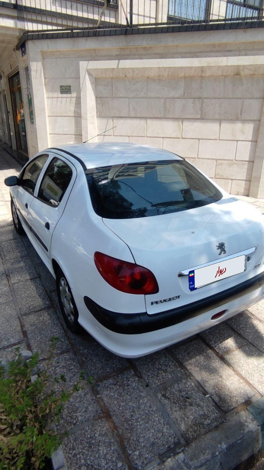 پژو ۲۰۶ صندوق دار v8 - 1397