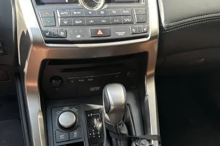 لکسوس NX هیبرید 300H - 2016