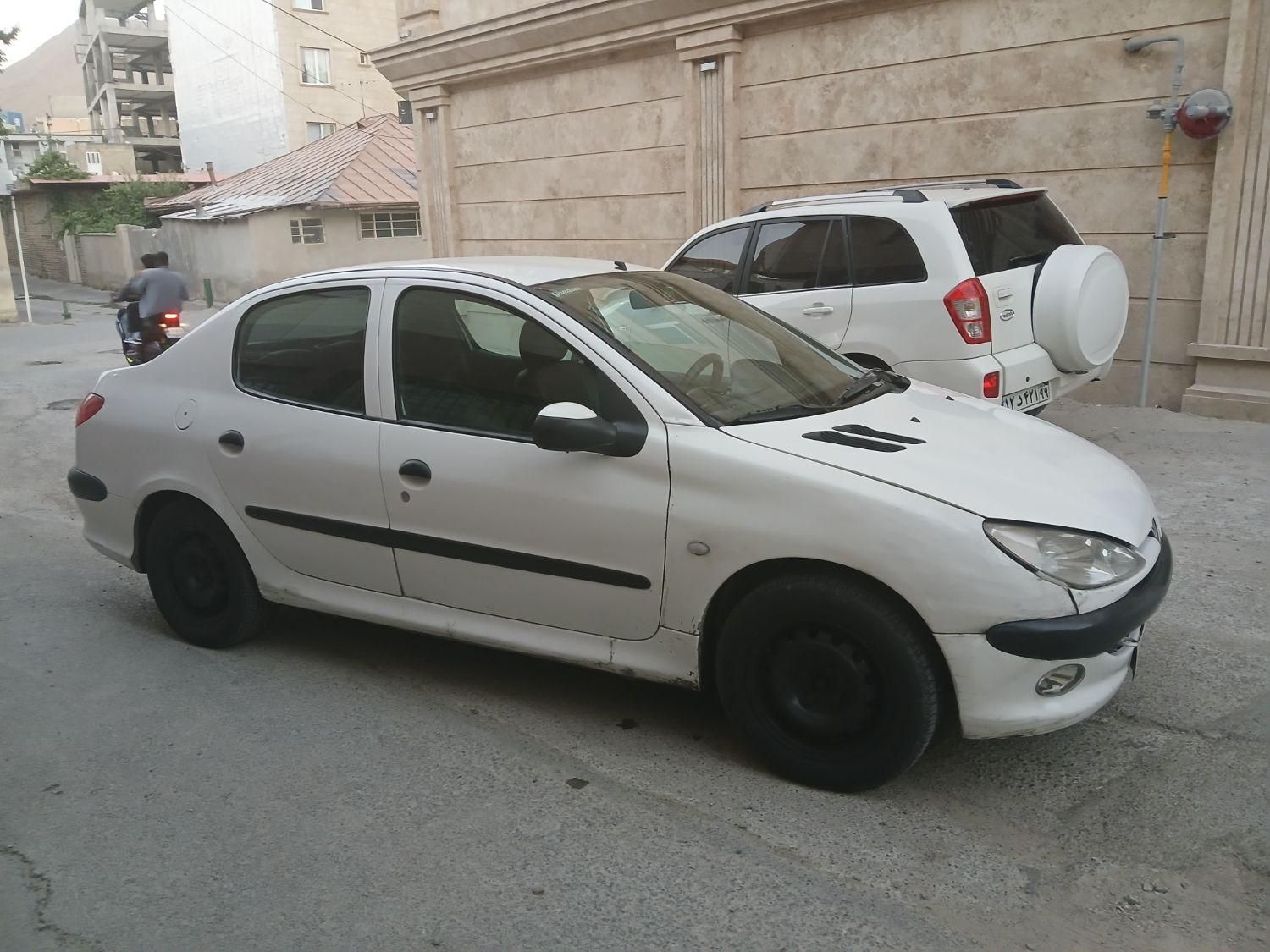 پژو ۲۰۶ صندوق دار v8 - 1396